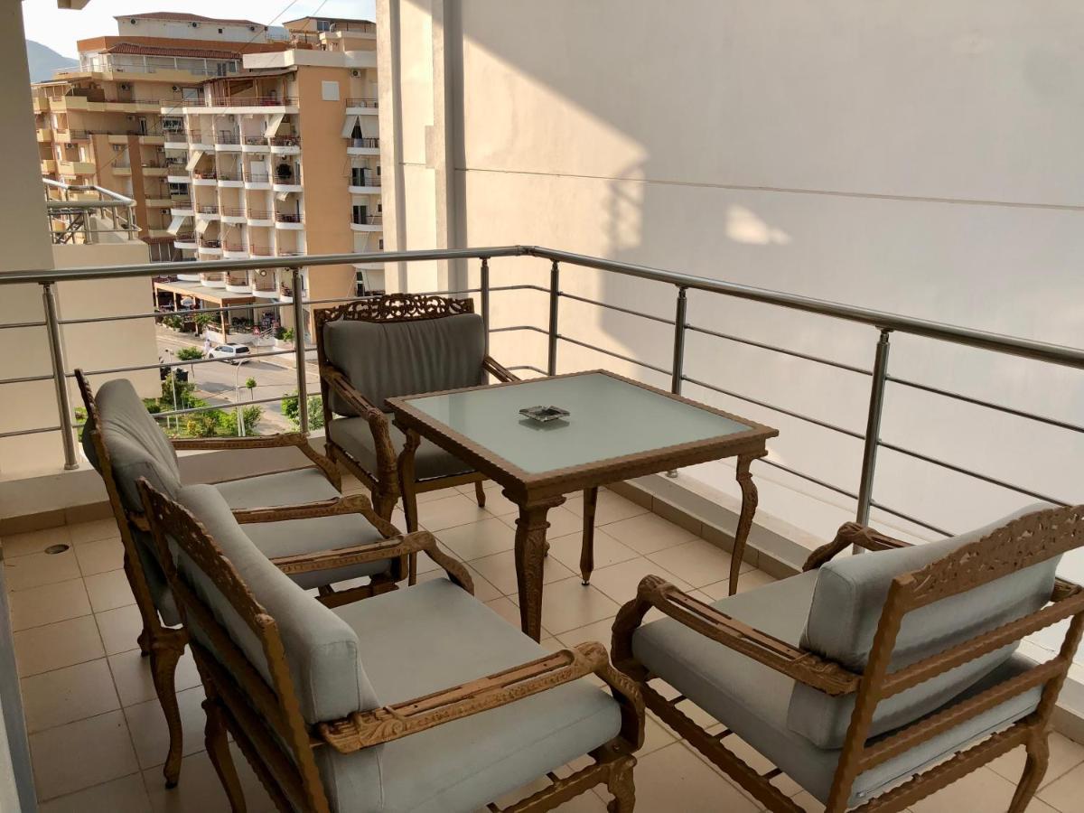 Lorenso Guest House Sarandë Exteriör bild
