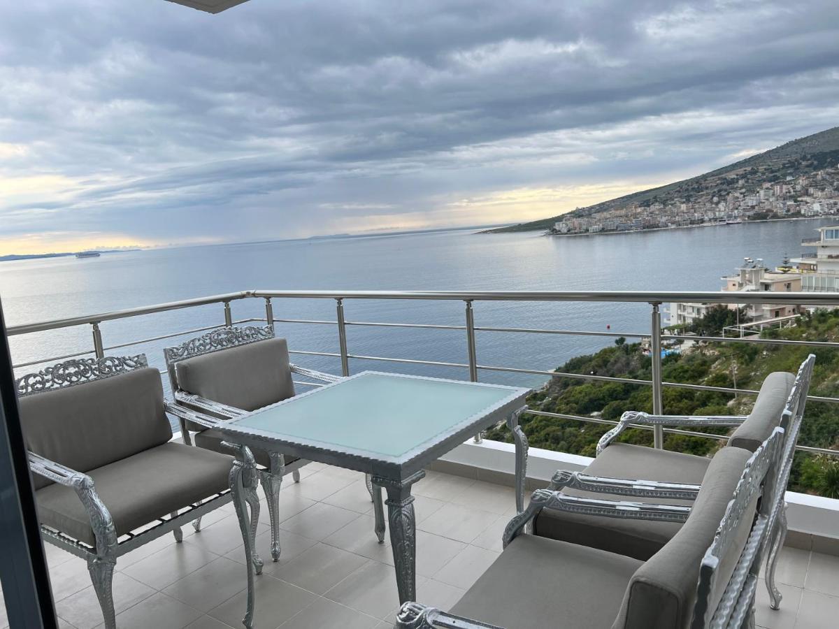 Lorenso Guest House Sarandë Exteriör bild