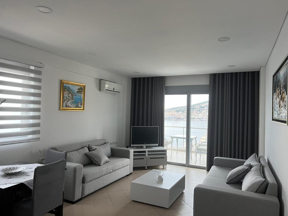 Lorenso Guest House Sarandë Exteriör bild